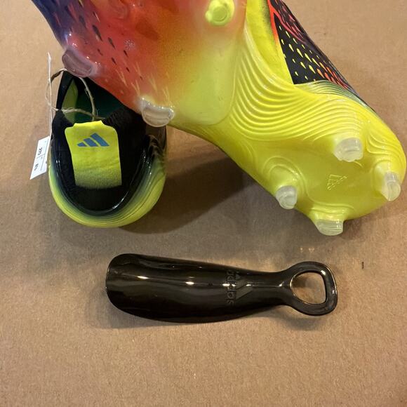 Athletic_Shoes